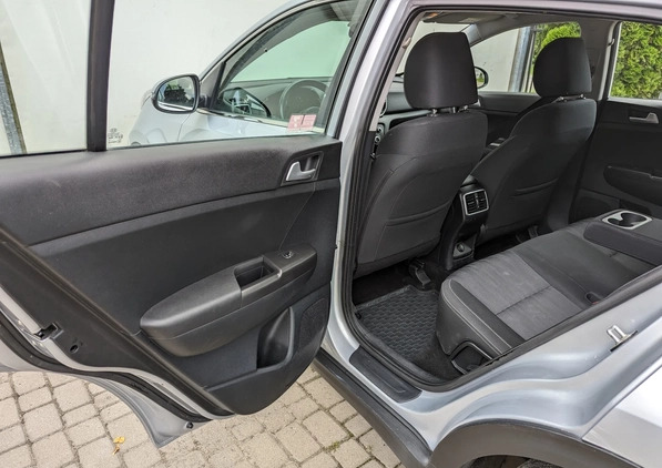 Kia Sportage cena 84999 przebieg: 96895, rok produkcji 2020 z Ozorków małe 232